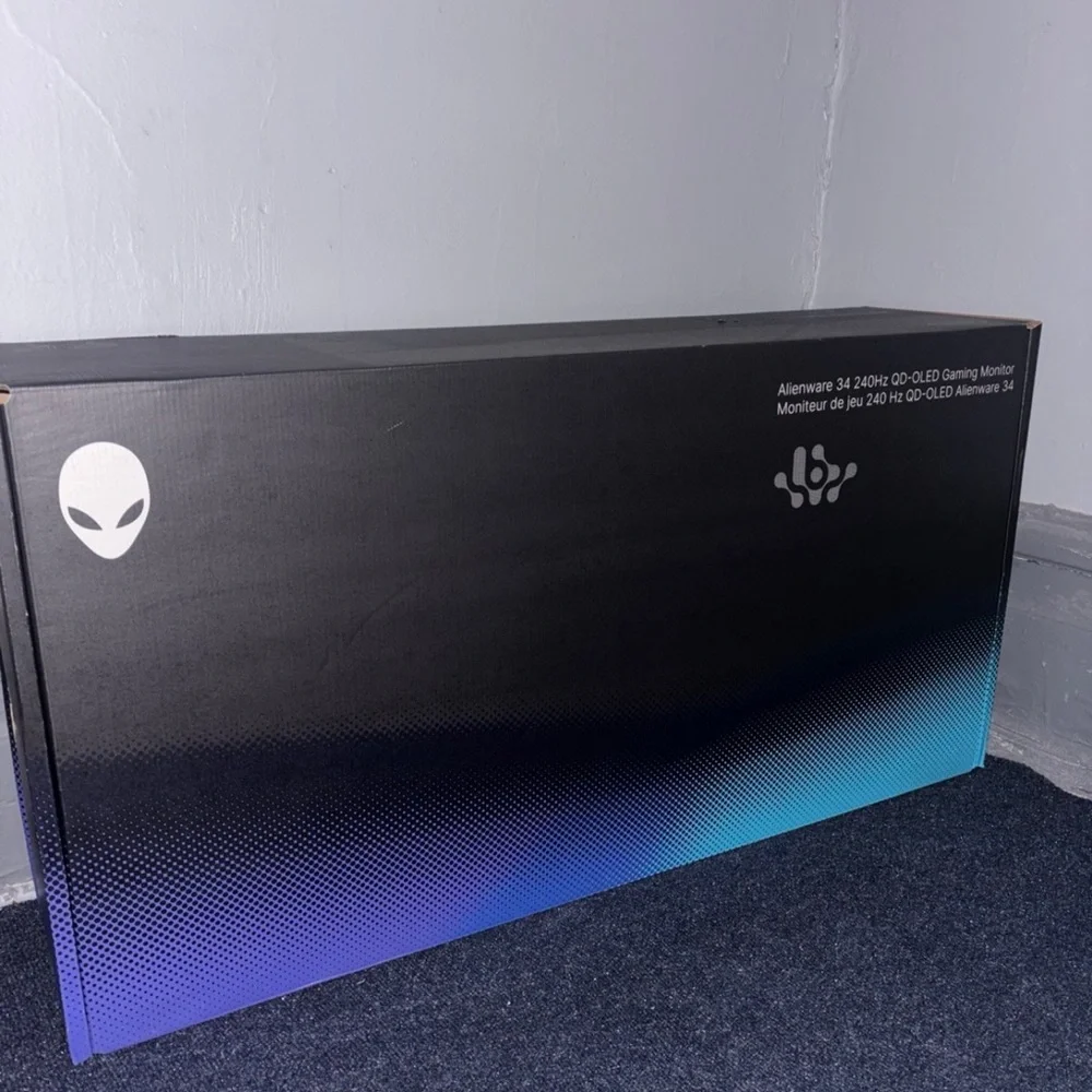 Alienware QD-OLED Gaming Monitor 34inch 240 HZ (locals only) will drive to you.